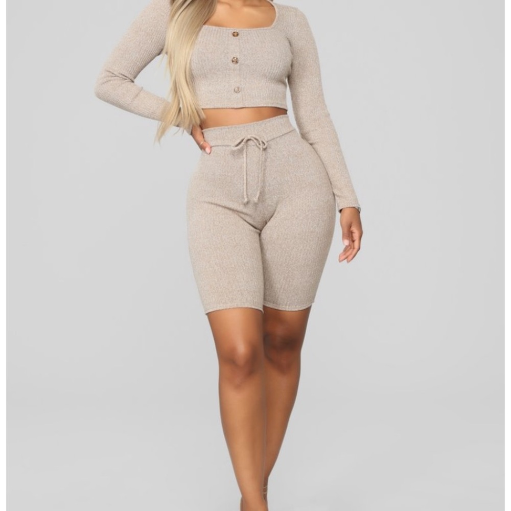 Fashion Nova 2 piece set